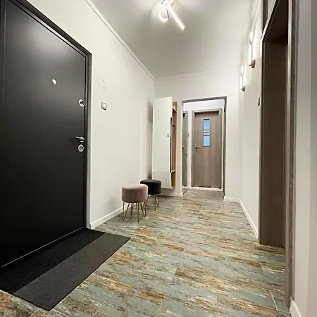 Start 1 בוקרשט